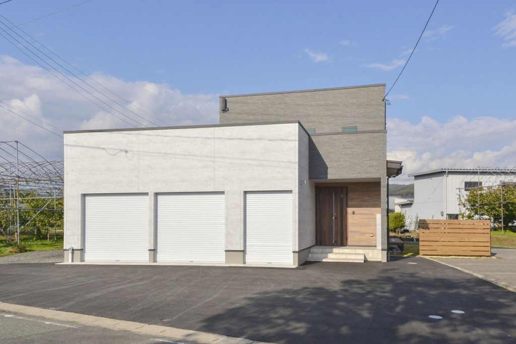 ビルトインガレージを設けるメリット|山形県・福島県の工務店ミナガワ建設