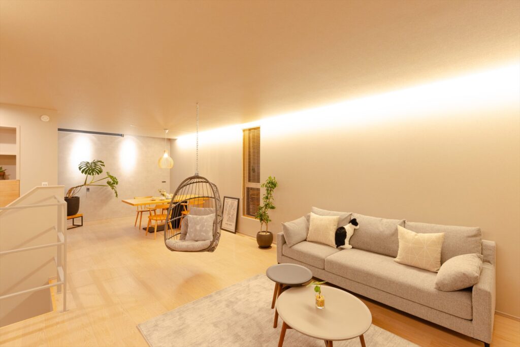 間接照明で演出したホテルライクな家