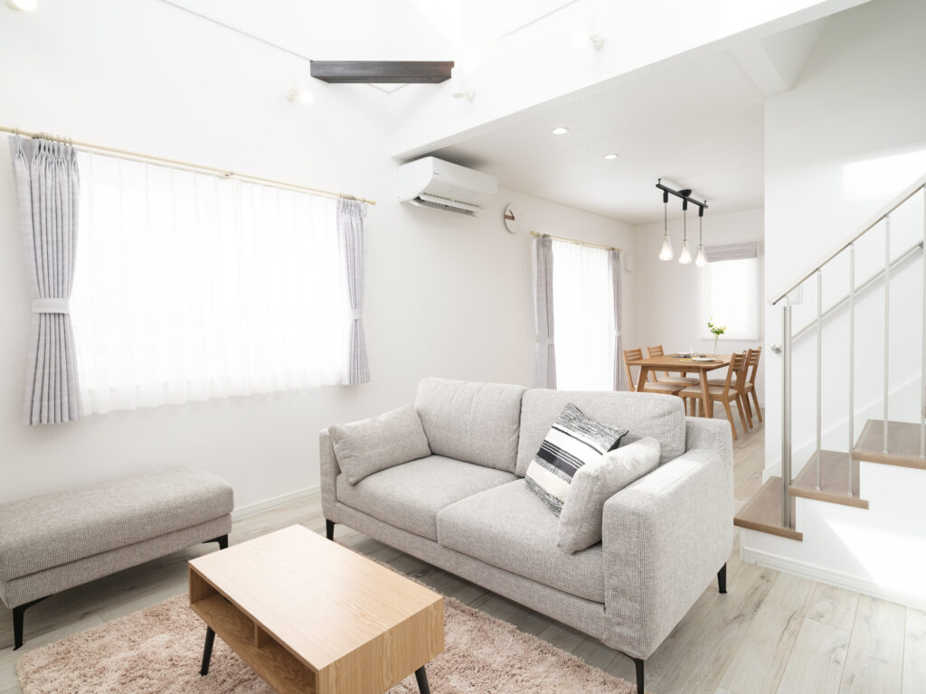 小さめの吹き抜けで後悔しないためのデメリット対策