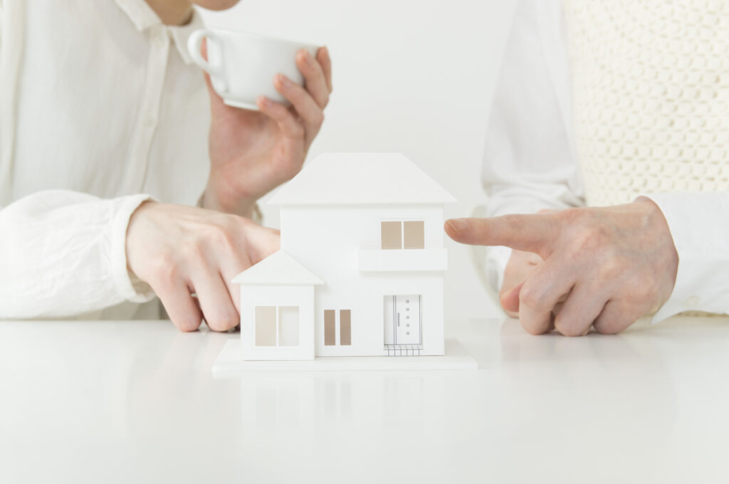 二世帯住宅の暮らしや間取りを相談するイメージ